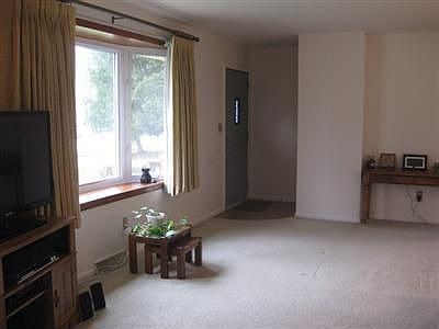 4th image of 26926 Eastwood Ln