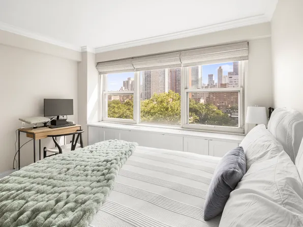 210 East 63rd Street image 6 of 15