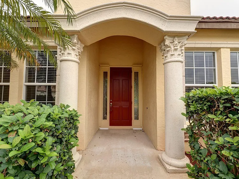 833 SW Vineland Ct — Photo 4