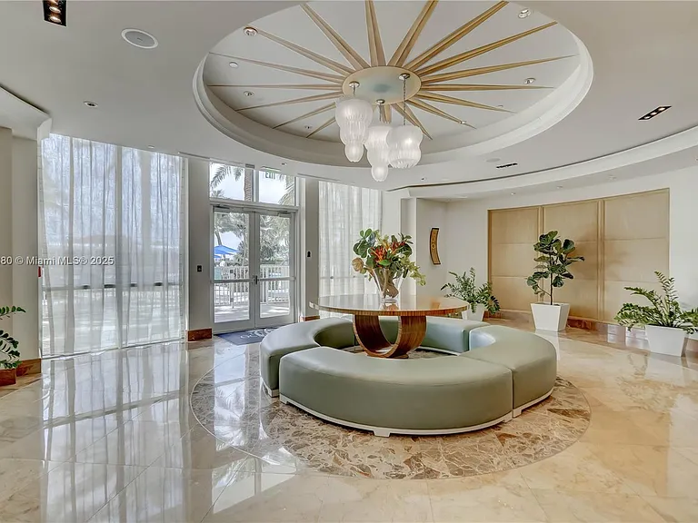 1 N Ocean Blvd #1011 — Photo 36