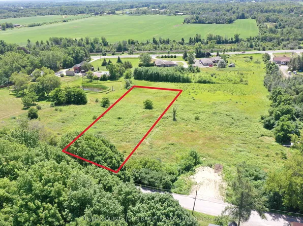 1011 Smith St, Quinte West, ON K0K 1H0
