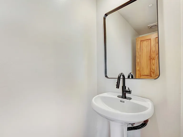 ISO - Isola Bella Townhomes — Photo 20