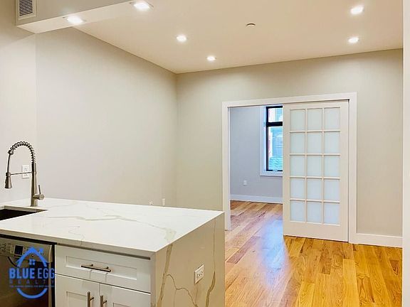 3rd image of 68 Somers St #2B