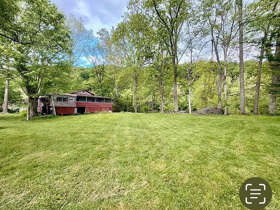 2nd image of 43 Magnolia Ln