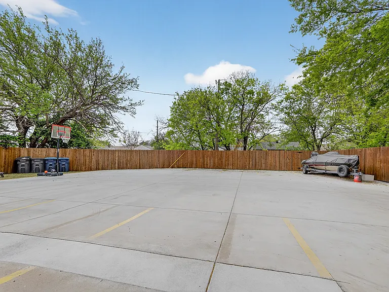 3521 S Hills Ave — Photo 35