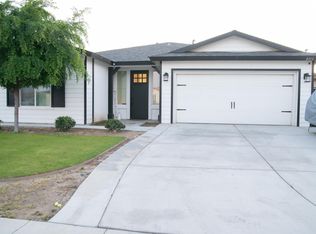 8913 Benitez Dr, Bakersfield, CA 93313