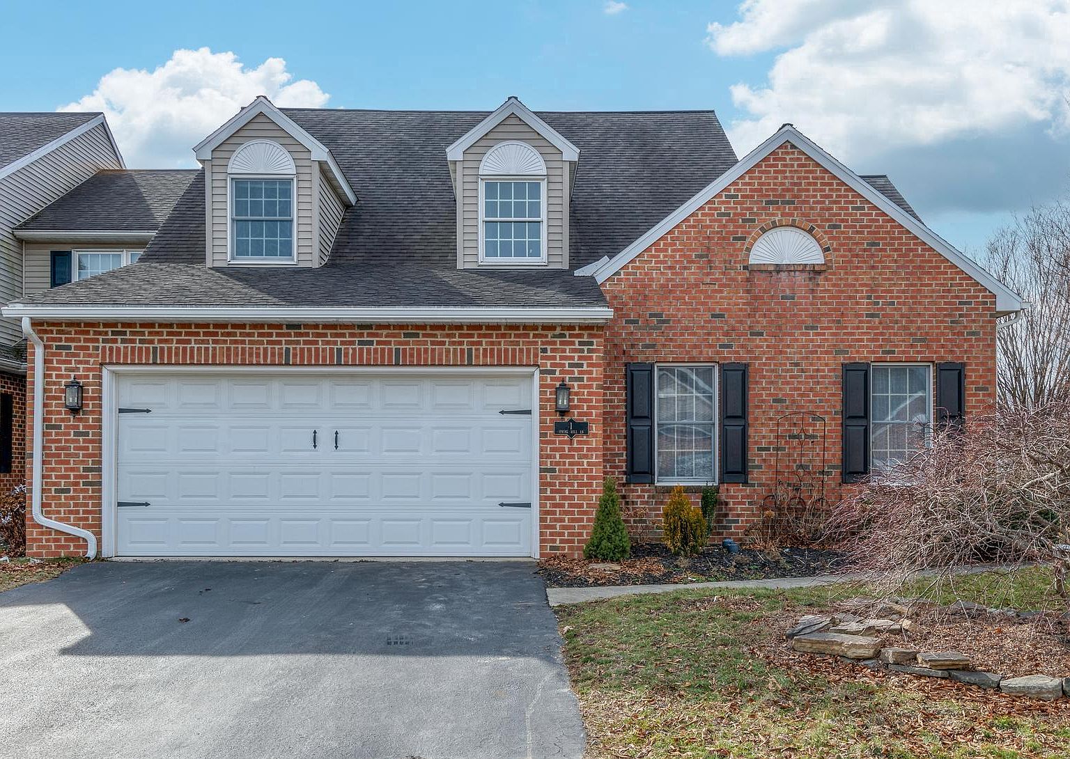 1 Spring Hill Ln, Mountville, PA 17554 | Zillow