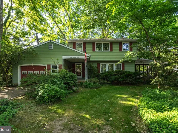 307 Seneca Dr, Wenonah, NJ 08090
