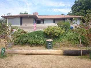 7568 37th Ave SW, Seattle, WA 98126