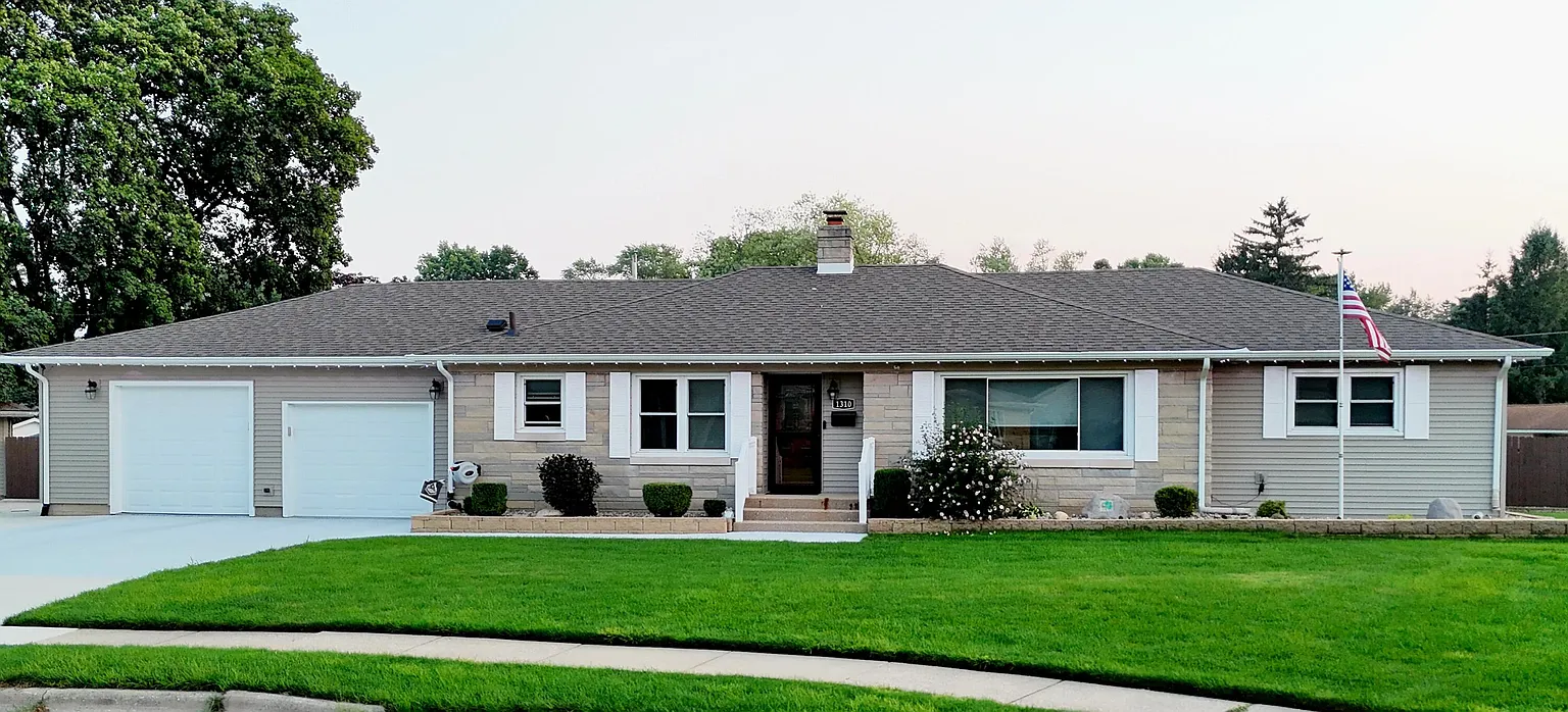 1310 Wright Ave photo 1