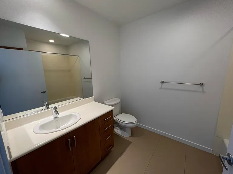 288 3rd St #616 — Photo 17