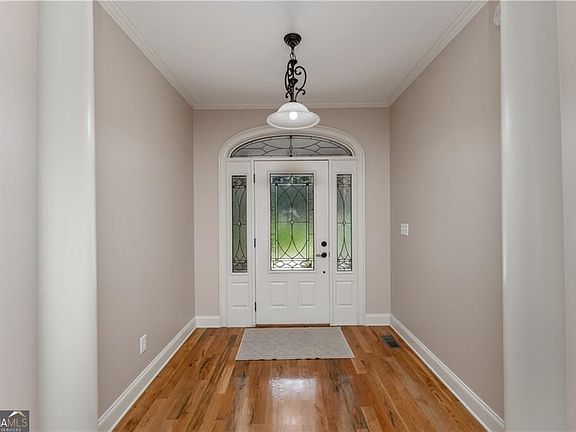 3rd image of 1158 Bailey Rd SE
