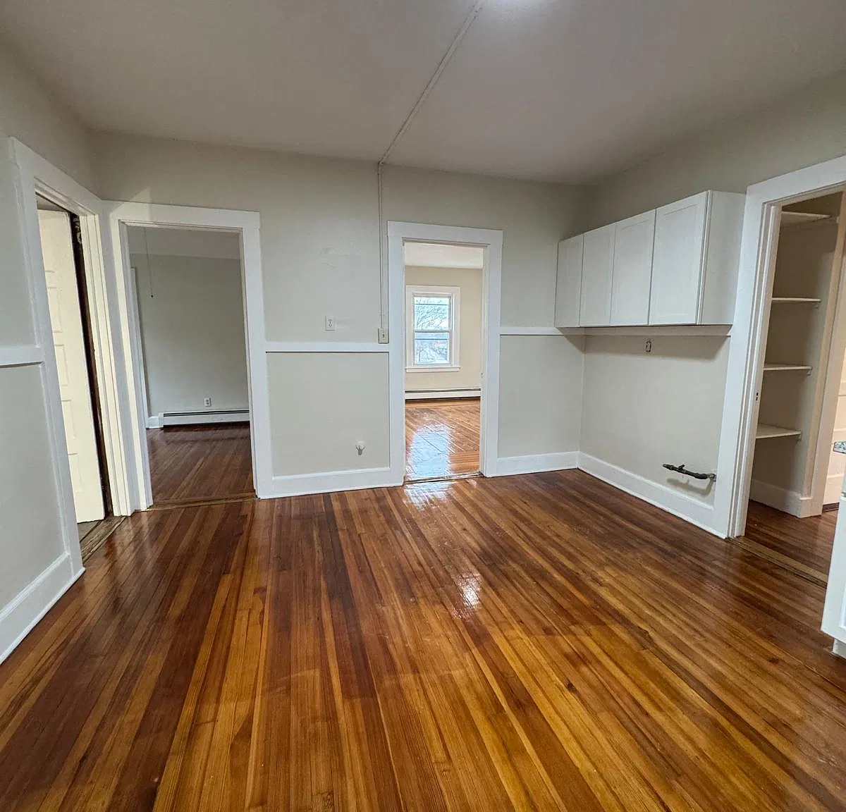 3 bed, 1220 sqft, $1,700 — Photo 3