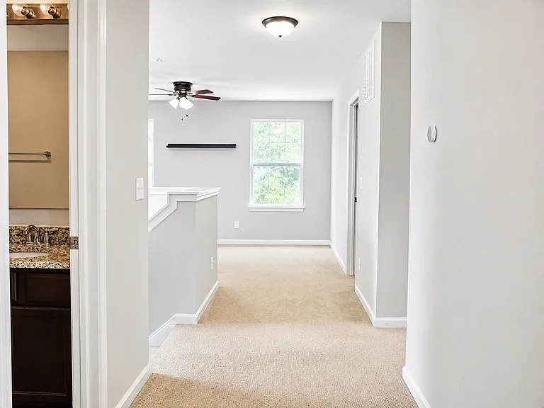 104 Isabella Ct — Photo 20