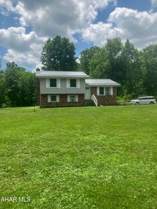 339 Baird Ln, East Freedom, PA, 16637