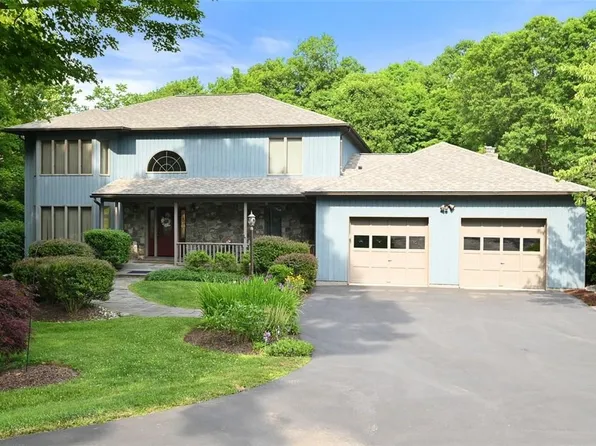 5 Dennis Drive, Highland Mills, NY 10930