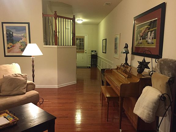 Open Family Room pic 2