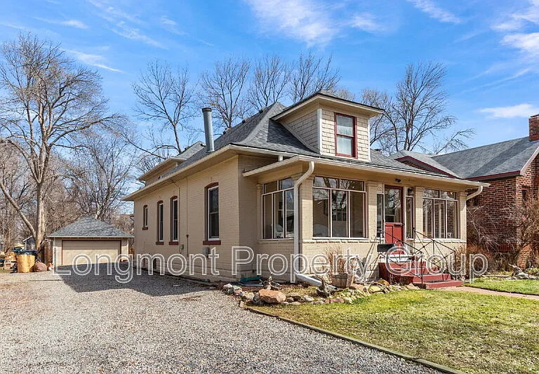 632 Bross St — Photo 2