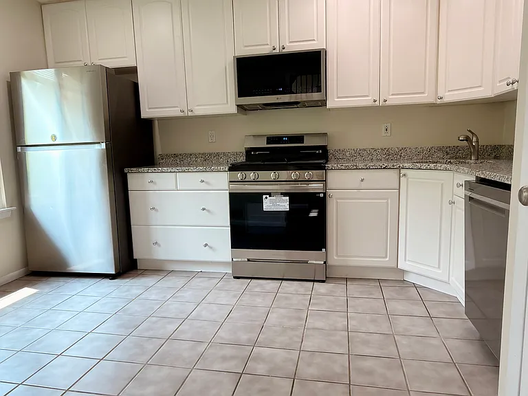 56 Gate House Ln — Photo 7