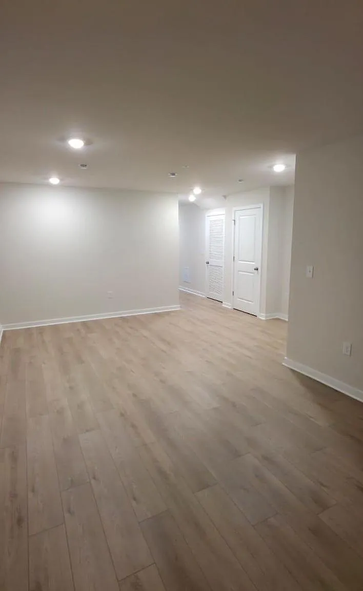 3 bed, 2.5 bath, 2100 sqft, $2,950 — Photo 3