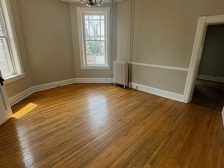 345 N Potomac St — Photo 15