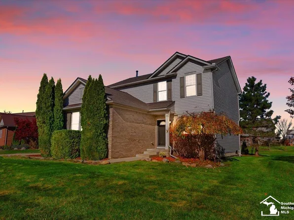 27570 Cardinal Ct, Flat Rock, MI 48134
