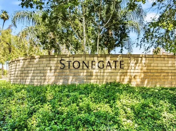 6735 Foxhall Ct, Riverside, CA 92506