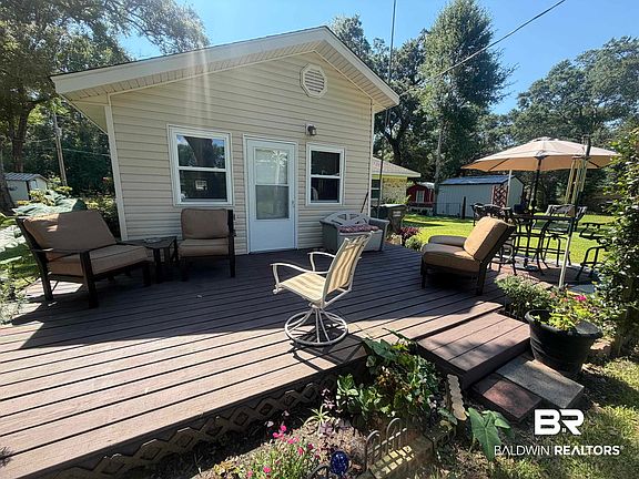 3rd image of 10376 Longview Dr