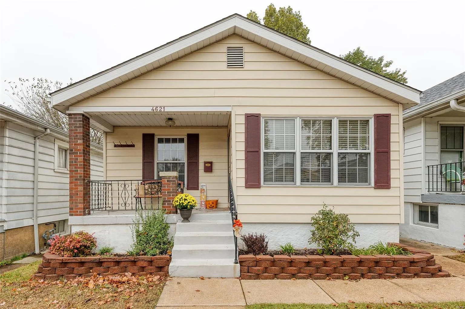 4621 Alexander St photo 1