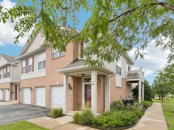10201 Camden Ln #I, Bridgeview, IL 60455