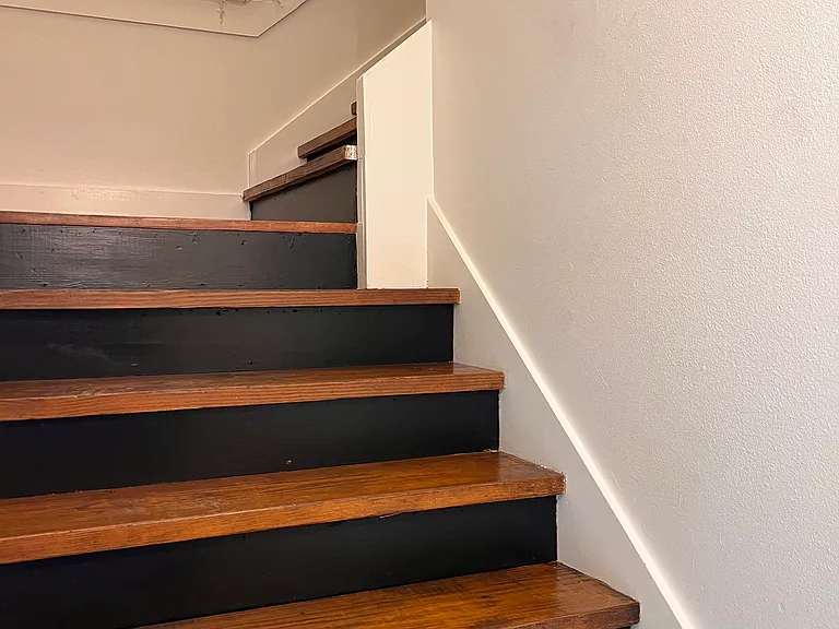 1000 N Red St #16 — Photo 5