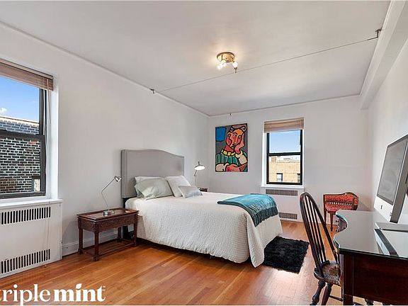 5th image of 25-40 31st Ave APT 5U
