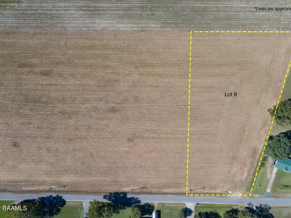 8 Bock Huval Rd, Breaux Bridge, LA 70517