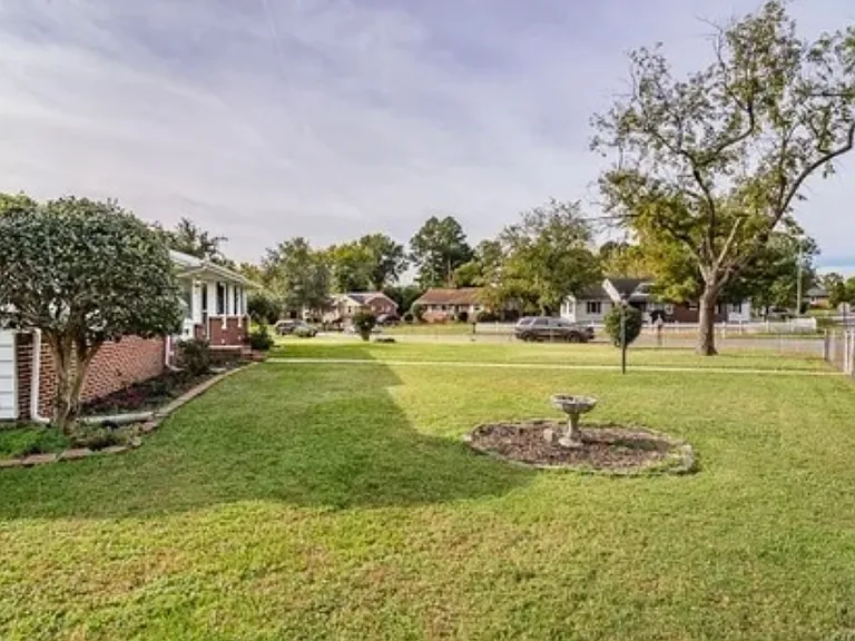 301 Meadowspring Rd — Photo 20