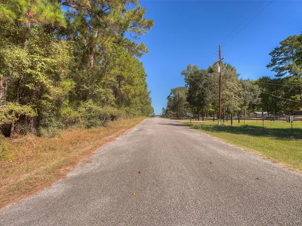 Frank Cloud Rd, Huntsville, TX 77320