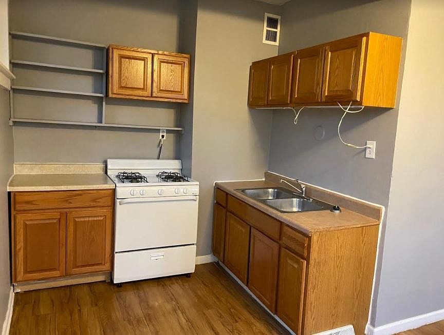 1st image of 3211 Brevier Ave #2
