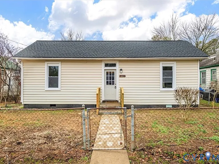 2726 Alexander Ave — Photo 2