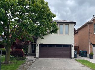 5555 Lockengate Ct, Mississauga, ON L5R 3M8