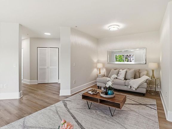 4th image of 107 El Camino Real APT 302