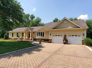 5 Taylor St, Hillsborough, NJ 08844