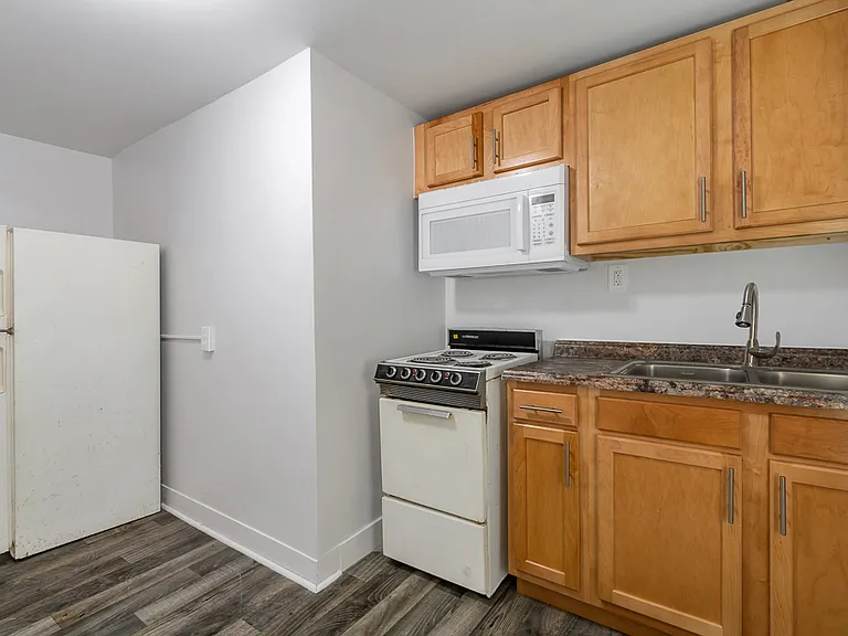 2218 11th St SW — Photo 7
