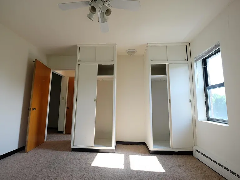 Laurel Terrace — Photo 5
