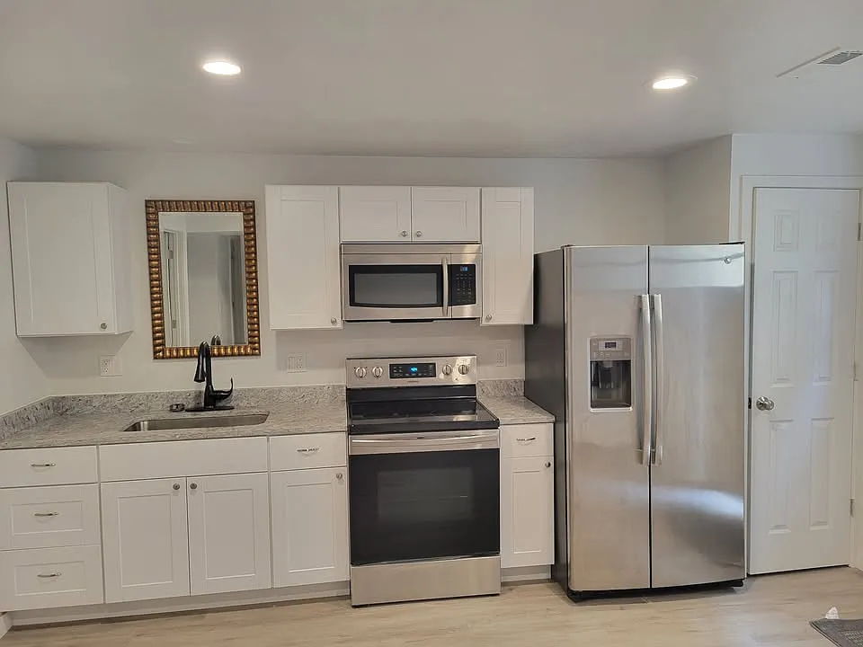 1 bed, 700 sqft, $1,250 — Photo 3