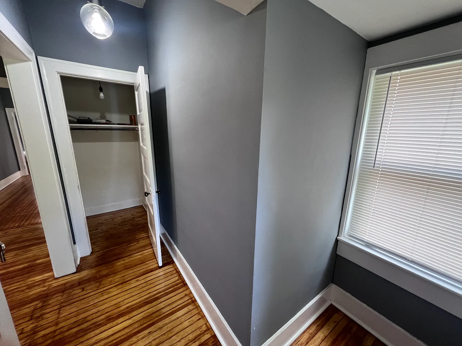 2 bed, 920 sqft, $1,300 — Photo 2