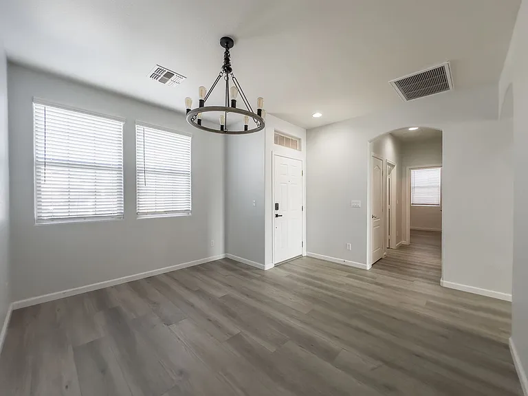 1036 S 177th Dr — Photo 5