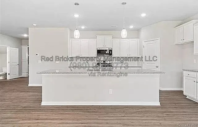 4433 Cecilia Ln — Photo 5