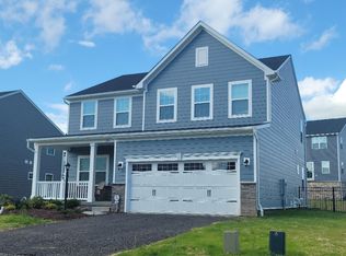 226 Falling Water Ln, Morgantown, WV 26508