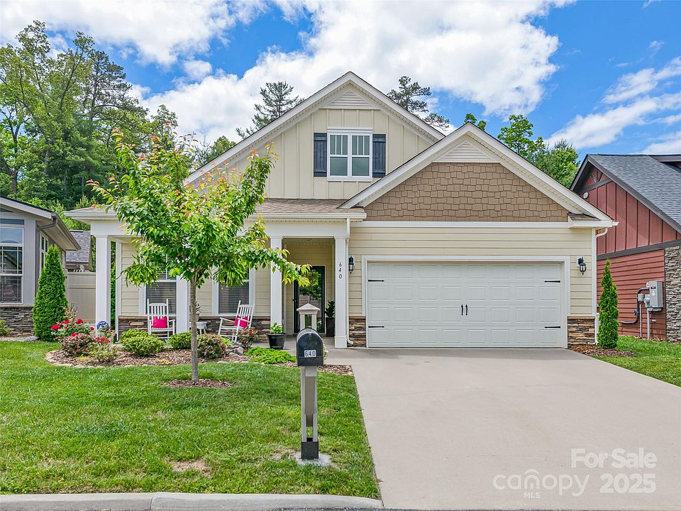 1st image of 640 Summerfield Pl
