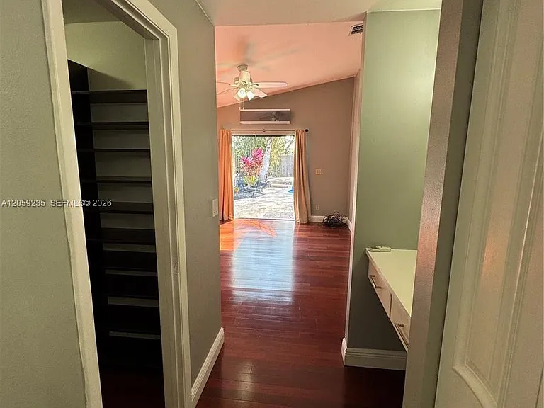 3160 Peachtree Cir — Photo 15