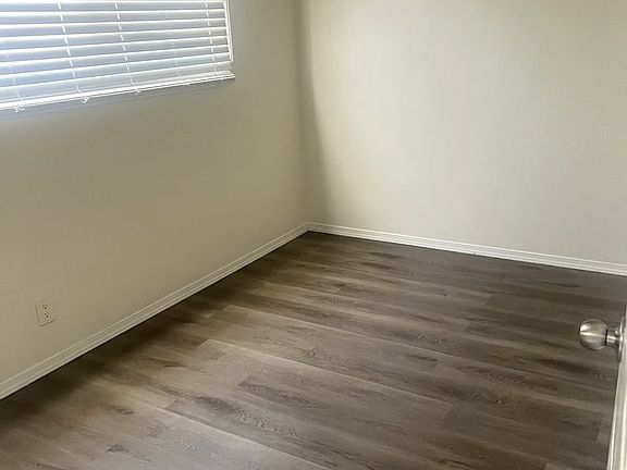 4th image of 11226 S Figueroa St APT 7